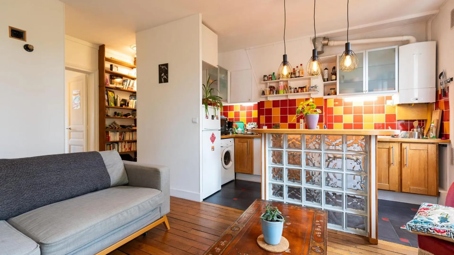 Appartement Cosy Paris Metro Orly 4Pers 0*,  France